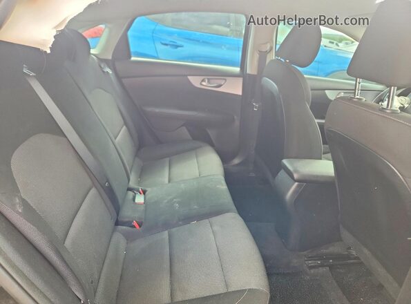 3KPF24AD8PE683502 2023 KIA FORTE Black Vista de los asientos traseros