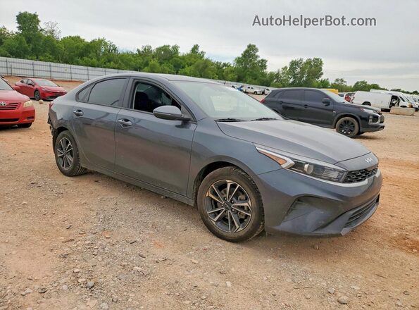 3KPF24AD8RE713049 2024 KIA FORTE Gray Przód prawy