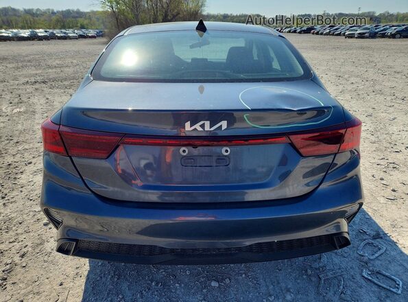 3KPF24AD8RE740414 2024 KIA FORTE Gray Vista trasera