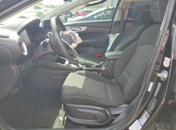 3KPF24AD8RE790956 2024 KIA FORTE Black Սալոնի դիմացի տեսք
