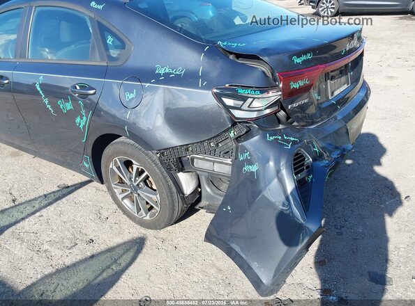 3KPF24AD8RE828525 2024 KIA FORTE Серый Вид спереди