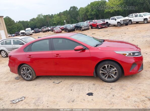 3KPF24AD8RE829545 2024 KIA FORTE Красный Вид задней части салона