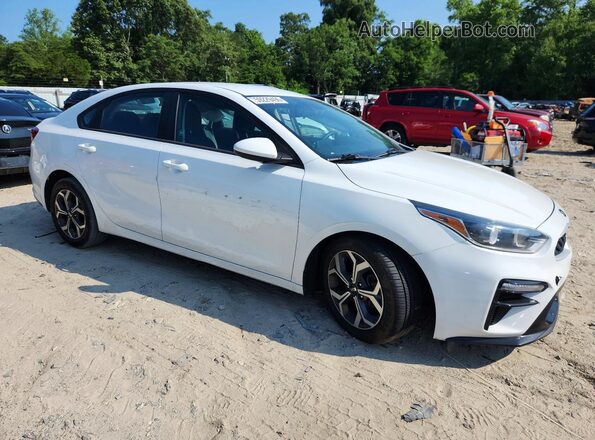 3KPF24AD9KE078560 2019 KIA FORTE White Front right