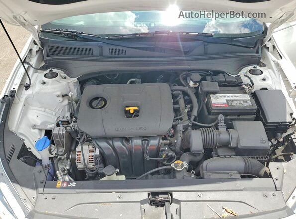 3KPF24AD9KE128499 2019 KIA FORTE White Rear interior view