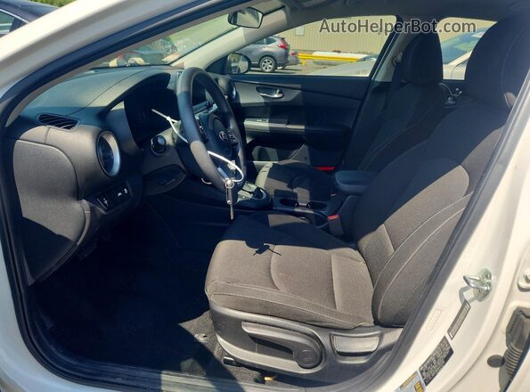 3KPF24AD9LE221508 2020 KIA FORTE White წინა სალონის ხედი