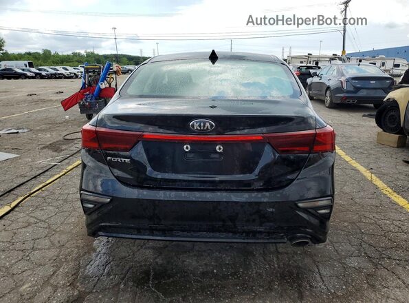3KPF24AD9ME298574 2021 KIA FORTE Черный Вид сзади