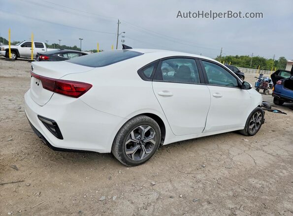 3KPF24AD9ME309959 2021 KIA FORTE White Rear right