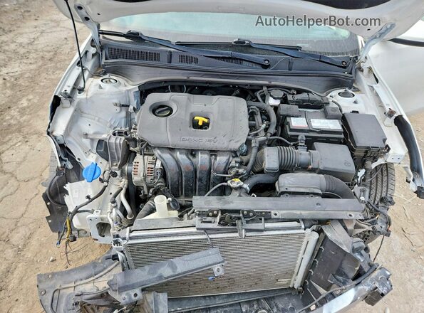 3KPF24AD9ME309959 2021 KIA FORTE White Rear interior view
