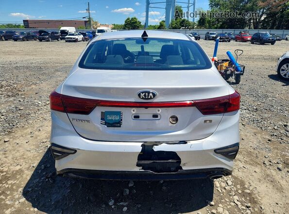 3KPF24AD9ME328530 2021 KIA FORTE Silver Вид ззаду