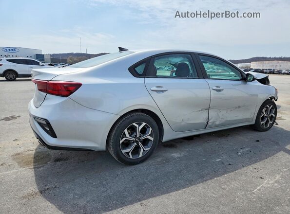 3KPF24AD9ME335221 2021 KIA FORTE Silver Rear right