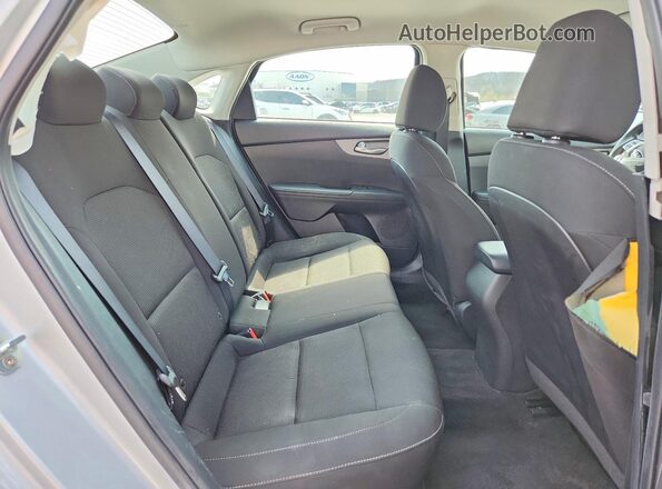 3KPF24AD9ME335221 2021 KIA FORTE Silver Rear seats view