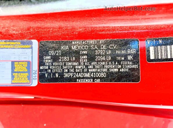 3KPF24AD9ME410080 2021 KIA FORTE Red Vista del compartimento del motor