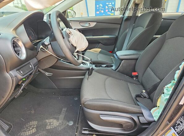 3KPF24AD9PE504089 2023 KIA FORTE Серый Вид салона спереди