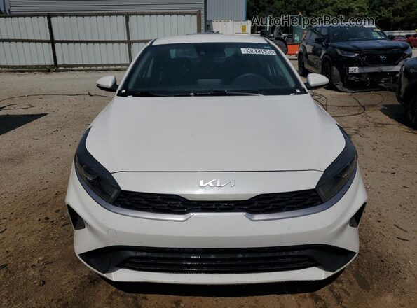 3KPF24AD9PE532541 2023 KIA FORTE Белый 