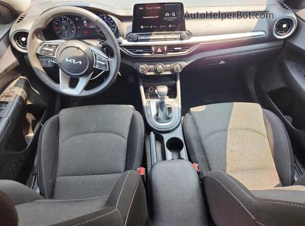 3KPF24AD9PE573588 2023 KIA FORTE Black წინა პანელის ხედი