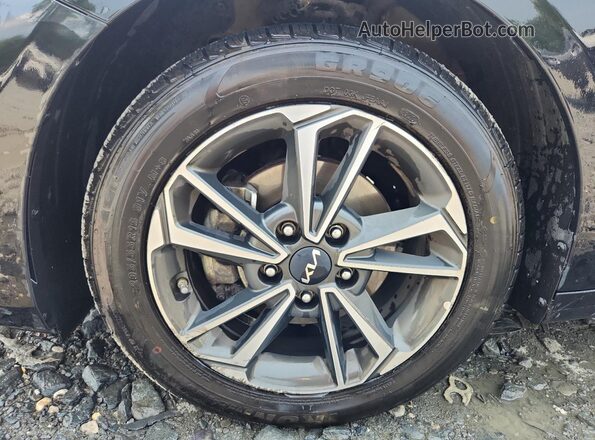 3KPF24AD9PE573588 2023 KIA FORTE Black 
