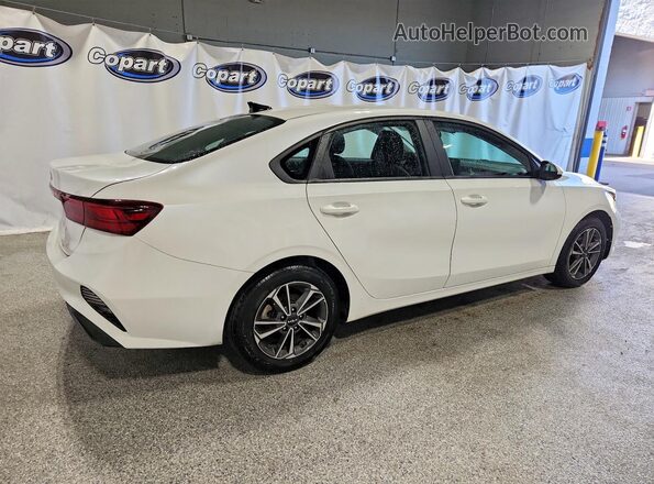 3KPF24AD9PE616309 2023 KIA FORTE White Задня права чверть