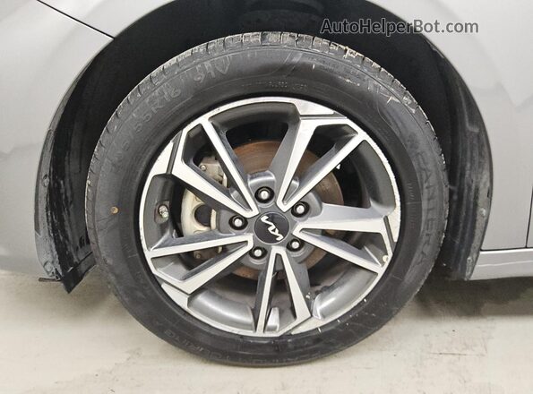 3KPF24AD9PE623048 2023 KIA FORTE Silver 