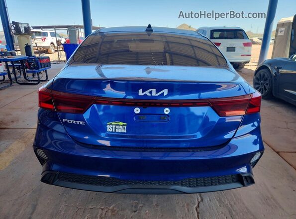 3KPF24AD9PE675568 2023 KIA FORTE Blue Widok z tyłu