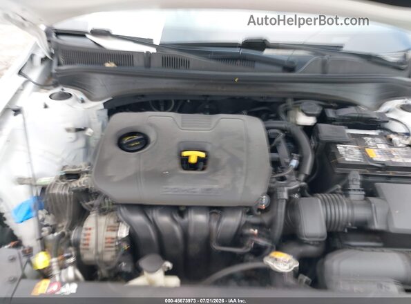 3KPF24AD9RE721886 2024 KIA FORTE White Vista trasera