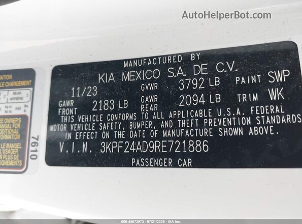 3KPF24AD9RE721886 2024 KIA FORTE White Vista del compartimento del motor