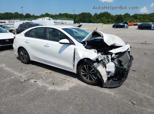 3KPF24AD9RE758033 2024 KIA FORTE White 