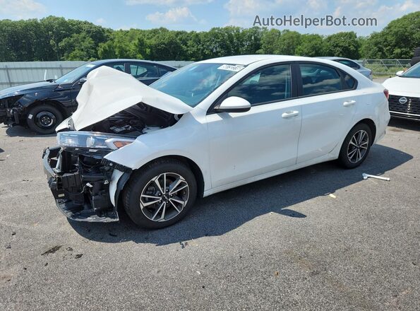 3KPF24AD9RE758033 2024 KIA FORTE White 