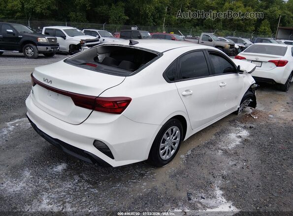3KPF24AD9RE768738 2024 KIA FORTE White Задня права чверть