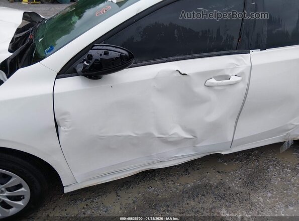 3KPF24AD9RE768738 2024 KIA FORTE White 