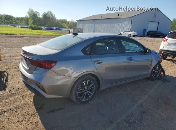 3KPF24AD9RE773048 2024 KIA FORTE Silver Tył prawy