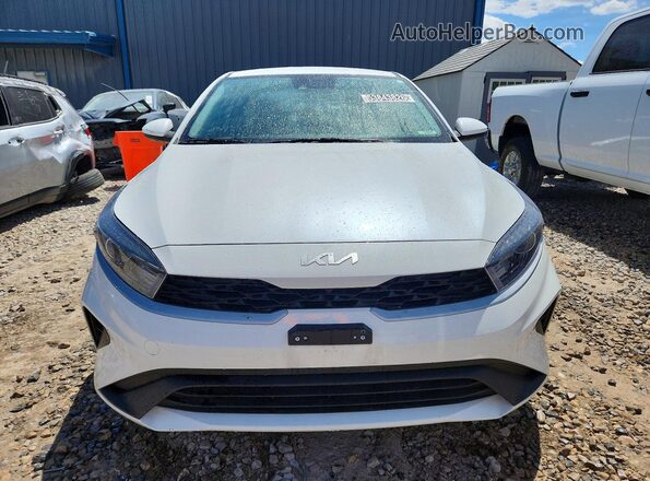 3KPF24AD9RE798791 2024 KIA FORTE White Вид спереду
