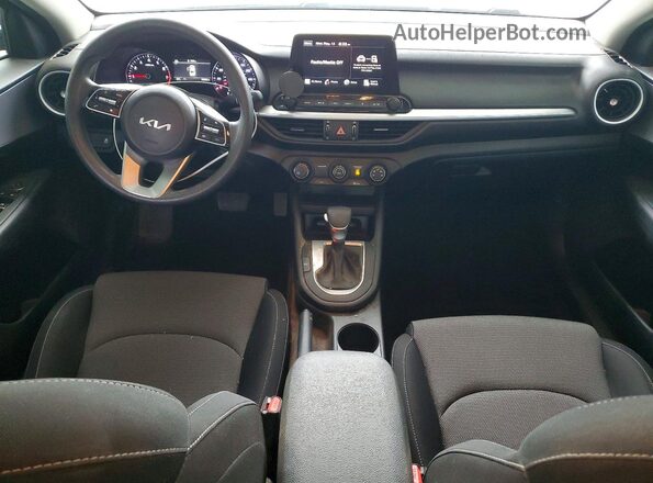 3KPF24AD9RE825536 2024 KIA FORTE Синий Вид панели приборов