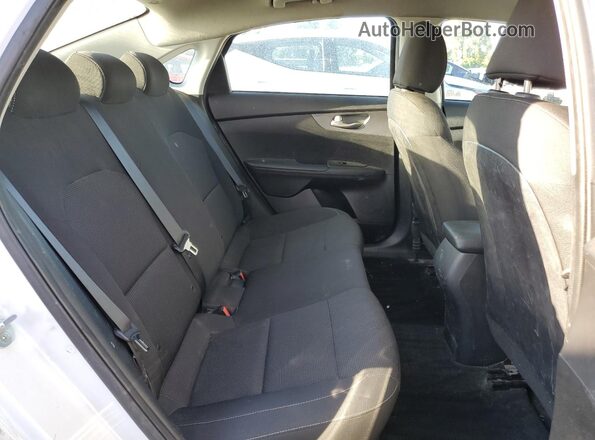 3KPF24ADXLE236020 2020 KIA FORTE White Widok tylnych siedzeń