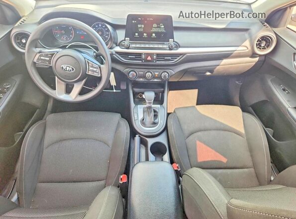 3KPF24ADXME376831 2021 KIA FORTE White Առջևի վահանակի տեսք