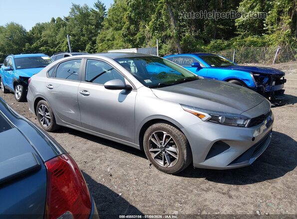 3KPF24ADXNE486652 2022 KIA FORTE Серебряный Вид задней части салона