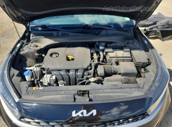 3KPF24ADXNE493729 2022 KIA FORTE Black Вид задньої частини салону