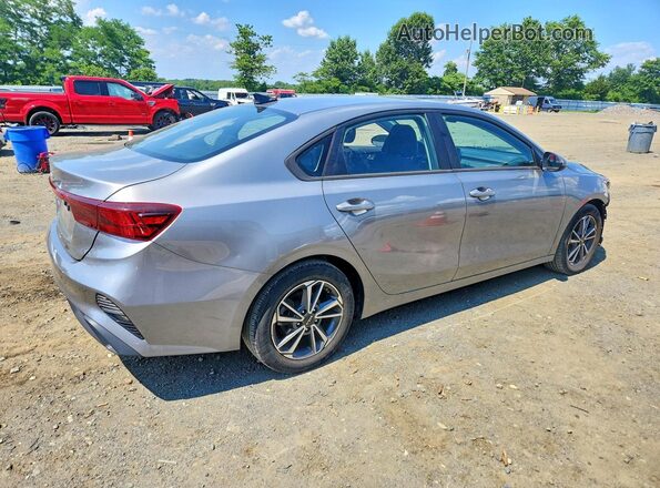 3KPF24ADXPE505638 2023 KIA FORTE Серебряный Задняя правая четверть
