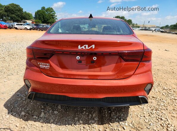 3KPF24ADXPE509463 2023 KIA FORTE Orange Вид ззаду