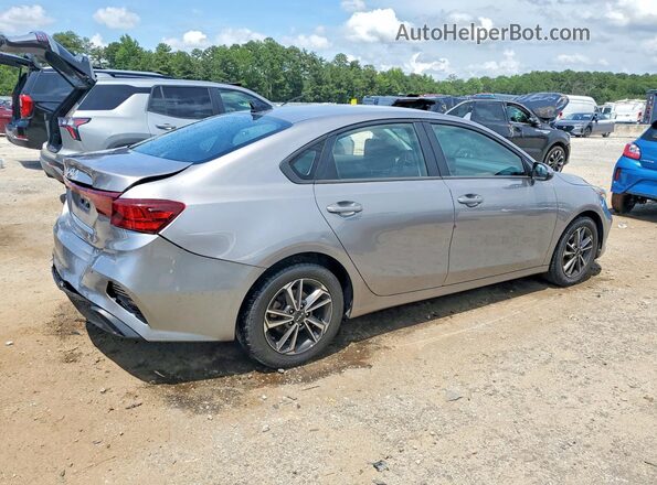 3KPF24ADXPE530538 2023 KIA FORTE Silver Trasero derecho