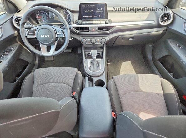 3KPF24ADXPE572577 2023 KIA FORTE Серый Вид панели приборов
