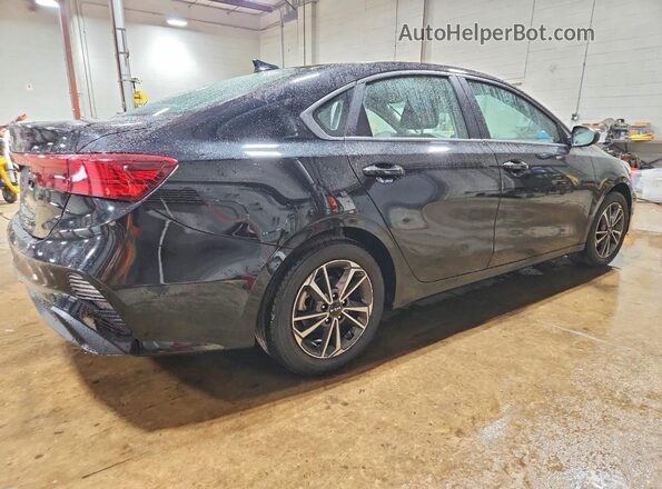 3KPF24ADXPE596930 2023 KIA FORTE Black Tył prawy