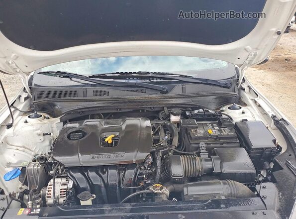 3KPF24ADXPE634284 2023 KIA FORTE White Widok wnętrza z tyłu