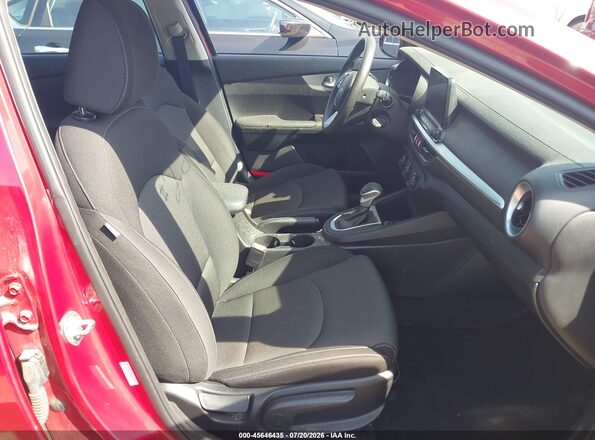 3KPF24ADXPE665180 2023 KIA FORTE Red Widok wnętrza z przodu