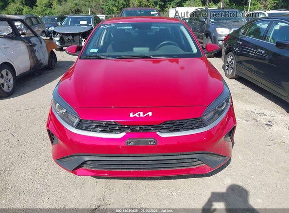 3KPF24ADXPE665180 2023 KIA FORTE Red Widok zestawu wskaźników
