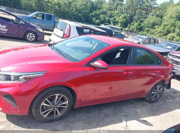 3KPF24ADXPE665180 2023 KIA FORTE Red Widok wnętrza 360 stopni