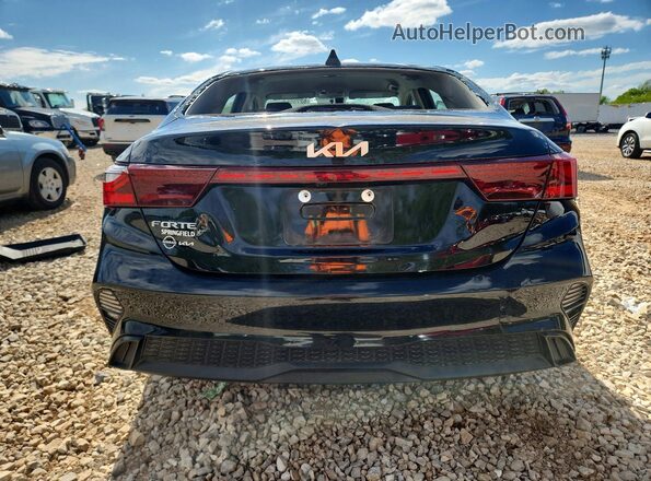 3KPF24ADXPE669892 2023 KIA FORTE Черный Вид сзади