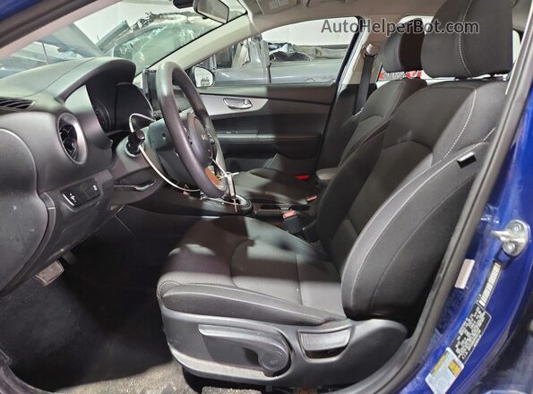 3KPF24ADXPE681136 2023 KIA FORTE Blue წინა სალონის ხედი