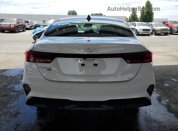 3KPF24ADXRE699073 2024 KIA FORTE White 