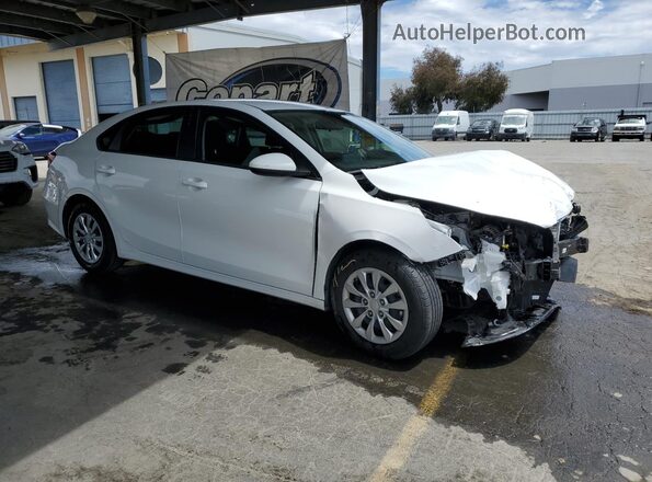 3KPF24ADXRE699073 2024 KIA FORTE White 
