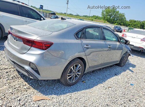 3KPF24ADXRE752516 2024 KIA FORTE Серебряный Задняя правая четверть